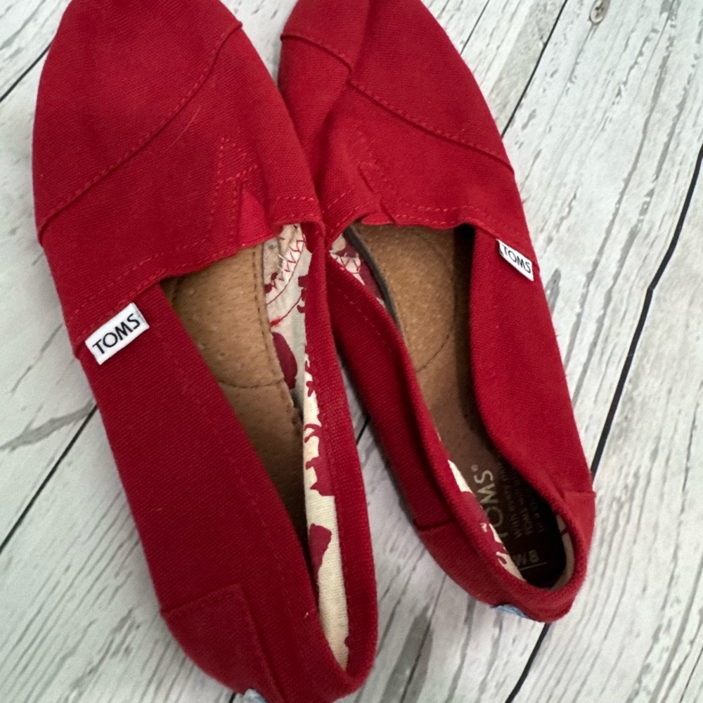 Toms Red Canvas Flats Slip-On